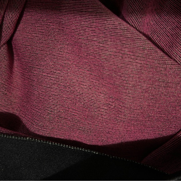 320 Fabletic | NWT Black Aisley Seamless Long Sleeve Crop Top (Size S) - Picture 8 of 13